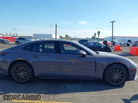 ✅ 2025 Porsche Panamera • VIN: WP0AA2YA0SL007719 • Lot: 43598727. Listed on IAAI with 12,230 mi. Free auction sales archive from the USA and detailed vehicle history report at DreamBid. Image 13.