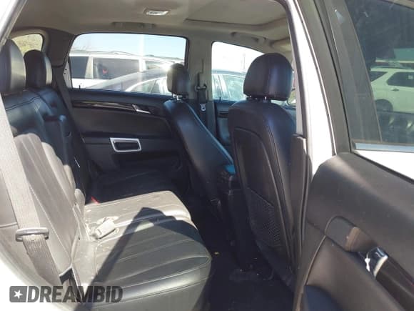 ✅ 2015 Chevrolet Captiva Sport LTZ • VIN: 3GNAL4EK7FS525319 • Lot: 41845636. Wystawiony na IAAI z przebiegiem 139 651 mil. Bezpłatny archiwum sprzedaży aukcyjnych z USA i szczegółowy raport historii pojazdu na DreamBid. Zdjęcie 8.