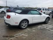 ✅ 2010 Ford Mustang V6 • VIN: 1ZVBP8EN3A5113501 • Лот: 86463785. Опубликован ранее на Copart с пробегом 124 316 миль. Бесплатный доступ к архиву аукционных продаж из США и подробный отчёт об истории автомобиля на DreamBid. Изображение 3.