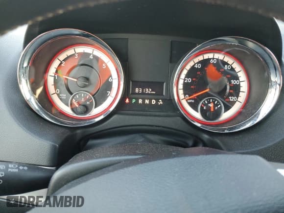 ✅ 2015 Dodge Grand Caravan SE • VIN: 2C4RDGBG4FR523325 • Lot: 91250245. Wystawiony na Copart z przebiegiem 83 132 mil. Bezpłatny archiwum sprzedaży aukcyjnych z USA i szczegółowy raport historii pojazdu na DreamBid. Zdjęcie 9.