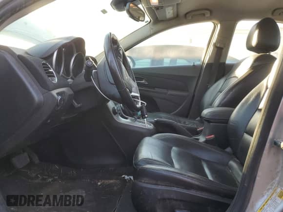 2014 Chevrolet Cruze 2LT с VIN 1G1PE5SB2E7301131, выставлен на аукционе Copart как лот 86685185 с пробегом 126 081 миль миль и Списание • Salvage title. История ставок и продаж доступна на DreamBid. Изображение 7.