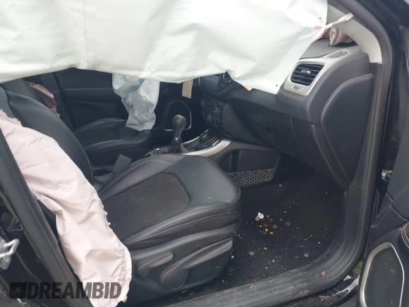 ✅ 2021 Jeep Compass Altitude • VIN: 3C4NJDBB3MT588333 • Lot: 42883315. Listed on IAAI with 81,689 mi. Free auction sales archive from the USA and detailed vehicle history report at DreamBid. Image 5.