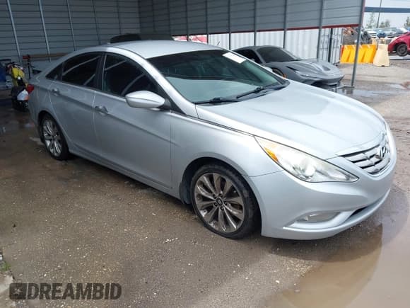 ✅ 2013 Hyundai Sonata SE • VIN: 5NPEC4AC6DH662364 • Лот: 43070922. Опубликован ранее на IAAI с пробегом 102 558 миль. Бесплатный доступ к архиву аукционных продаж из США и подробный отчёт об истории автомобиля на DreamBid. Изображение 1.