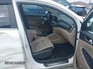 ✅ 2019 Hyundai Tucson Ultimate • VIN: KM8J3CALXKU016834 • Лот: 40970606. Опубликован ранее на IAAI с пробегом 104 208 миль. Бесплатный доступ к архиву аукционных продаж из США и подробный отчёт об истории автомобиля на DreamBid. Изображение 5.