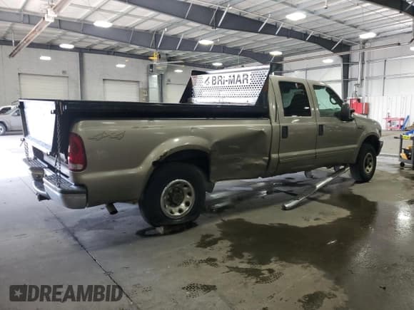 ✅ 2002 Ford F-250 XL • VIN: 1FTNW21S22EC41936 • Lot: 80954215. Listed on Copart with 172,106 mi. Free auction sales archive from the USA and detailed vehicle history report at DreamBid. Image 3.