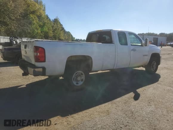 ✅ 2009 Chevrolet Silverado 2500HD Work Truck • VIN: 1GCHC49K29E144901 • Лот: 80587684. Опубликован ранее на Copart с пробегом 310 060 миль. Бесплатный доступ к архиву аукционных продаж из США и подробный отчёт об истории автомобиля на DreamBid. Изображение 3.