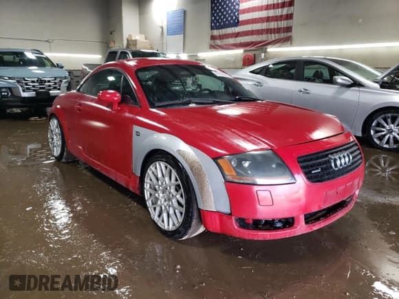 ✅ 2001 Audi TT • VIN: TRUWT28NX11007682 • Lot: 47022625. Wystawiony na Copart z przebiegiem 256 632 mil. Bezpłatny archiwum sprzedaży aukcyjnych z USA i szczegółowy raport historii pojazdu na DreamBid. Zdjęcie 4.