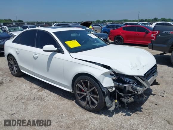 ✅ 2016 Audi A4 Premium • VIN: WAUBFAFL1GN015910 • Лот: 42434957. Опубликован ранее на IAAI с пробегом 119 126 миль. Бесплатный доступ к архиву аукционных продаж из США и подробный отчёт об истории автомобиля на DreamBid. Изображение 1.