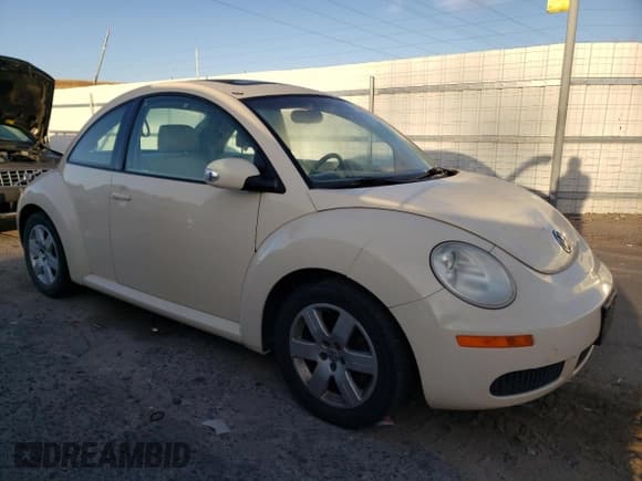 ✅ 2007 Volkswagen Beetle • VIN: 3VWRW31C37M506622 • Lot: 77896784. Listed on Copart with 129,953 mi. Free auction sales archive from the USA and detailed vehicle history report at DreamBid. Image 4.