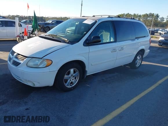 ✅ 2005 Dodge Caravan SXT • VIN: 2D4GP44L55R473236 • Лот: 43574197. Опубликован ранее на IAAI с пробегом 189 228 миль. Бесплатный доступ к архиву аукционных продаж из США и подробный отчёт об истории автомобиля на DreamBid. Изображение 2.