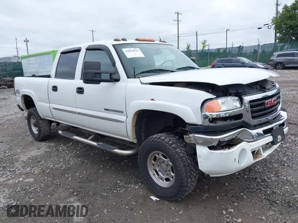 ✅ 2005 GMC Sierra 2500HD SLT • VIN: 1GTHK23U05F877387 • Lot: 42870522. Listed on IAAI with Not provided. Free auction sales archive from the USA and detailed vehicle history report at DreamBid. Image 1.