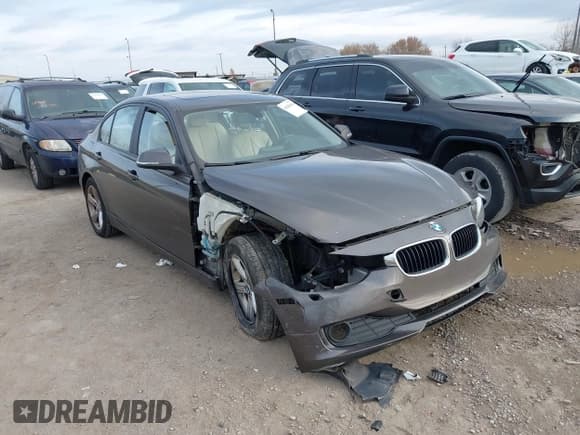 ✅ 2014 BMW 3 Series 320i xDrive • VIN: WBA3C3G58ENR25334 • Лот: 43683694. Опубликован ранее на IAAI с пробегом 108 364 миль. Бесплатный доступ к архиву аукционных продаж из США и подробный отчёт об истории автомобиля на DreamBid. Изображение 1.