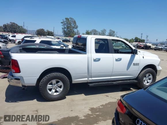 ✅ 2017 Ram 1500 SLT • VIN: 1C6RR7GG5HS583441 • Лот: 42391078. Опубликован ранее на IAAI с пробегом 129 043 миль. Бесплатный доступ к архиву аукционных продаж из США и подробный отчёт об истории автомобиля на DreamBid. Изображение 13.