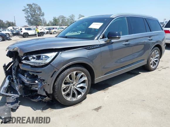 ✅ 2023 Lincoln Aviator Grand Touring • VIN: 5LMYJ8XY2PNL03040 • Lot: 42490032. Wystawiony na IAAI z przebiegiem 5 468 mil. Bezpłatny archiwum sprzedaży aukcyjnych z USA i szczegółowy raport historii pojazdu na DreamBid. Zdjęcie 18.