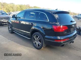 ✅ 2014 Audi Q7 Premium Plus • VIN: WA1LGAFE3ED013045 • Lot: 43492319. Wystawiony na IAAI z przebiegiem 130 446 mil. Bezpłatny archiwum sprzedaży aukcyjnych z USA i szczegółowy raport historii pojazdu na DreamBid. Zdjęcie 3.