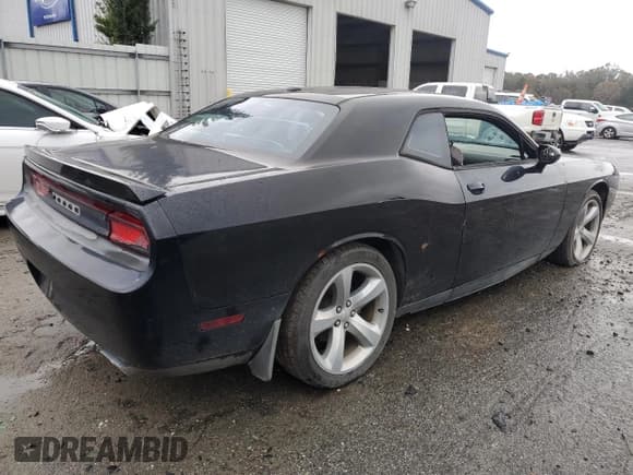 ✅ 2012 Dodge Challenger SXT • VIN: 2C3CDYAGXCH135275 • Lot: 77743634. Wystawiony na Copart z przebiegiem 122 422 mil. Bezpłatny archiwum sprzedaży aukcyjnych z USA i szczegółowy raport historii pojazdu na DreamBid. Zdjęcie 3.
