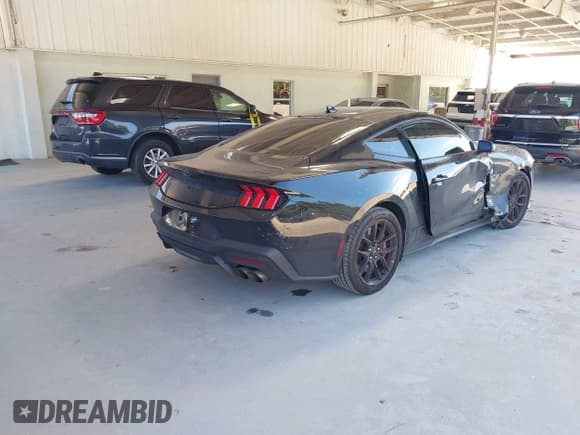 ✅ 2024 Ford Mustang GT • VIN: 1FA6P8CF2R5436066 • Lot: 43508673. Listed on IAAI with 8,280 mi. Free auction sales archive from the USA and detailed vehicle history report at DreamBid. Image 4.