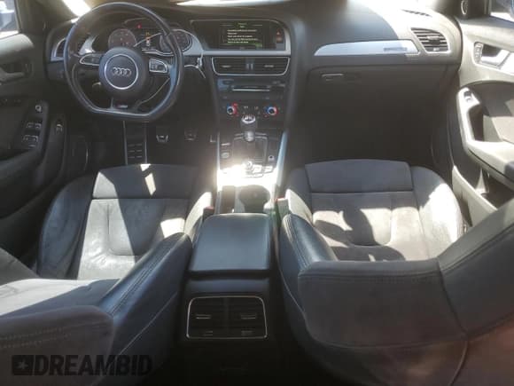 ✅ 2013 Audi S4 Premium Plus • VIN: WAUDGAFL0DA186060 • Лот: 63859514. Опубликован ранее на Copart с пробегом 158 369 миль. Бесплатный доступ к архиву аукционных продаж из США и подробный отчёт об истории автомобиля на DreamBid. Изображение 8.