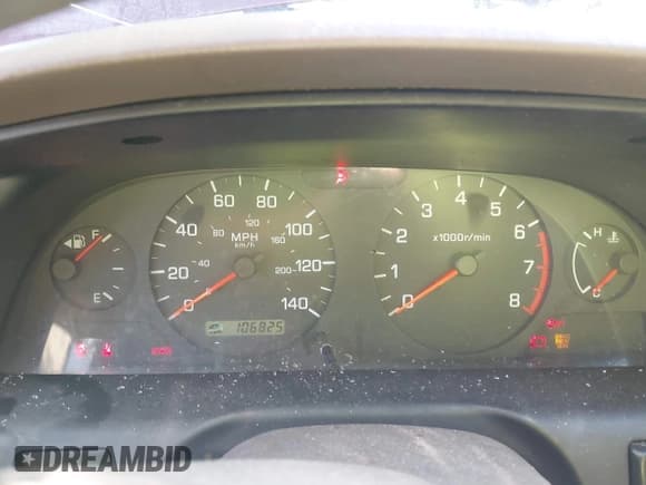 ✅ 2001 Nissan Altima GXE • VIN: 1N4DL01D31C207885 • Lot: 43646830. Wystawiony na IAAI z przebiegiem 106 825 mil. Bezpłatny archiwum sprzedaży aukcyjnych z USA i szczegółowy raport historii pojazdu na DreamBid. Zdjęcie 7.