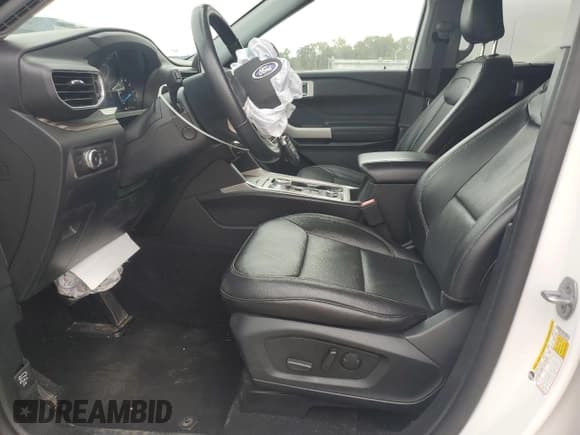 ✅ 2022 Ford Explorer Limited • VIN: 1FMSK8FH2NGA32067 • Lot: 82246385. Wystawiony na Copart z przebiegiem 74 056 mil. Bezpłatny archiwum sprzedaży aukcyjnych z USA i szczegółowy raport historii pojazdu na DreamBid. Zdjęcie 7.