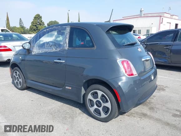 ✅ 2017 FIAT 500e • VIN: 3C3CFFGE1HT609228 • Лот: 42102842. Опубликован ранее на IAAI с пробегом 63 673 миль. Бесплатный доступ к архиву аукционных продаж из США и подробный отчёт об истории автомобиля на DreamBid. Изображение 3.