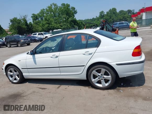 ✅ 2005 BMW 3 Series 330i • VIN: WBAEV53485KM41046 • Lot: 42469236. Wystawiony na IAAI z przebiegiem 150 503 mil. Bezpłatny archiwum sprzedaży aukcyjnych z USA i szczegółowy raport historii pojazdu na DreamBid. Zdjęcie 14.