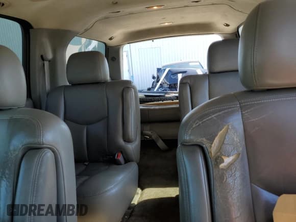 ✅ 2005 Chevrolet Suburban Z71 • VIN: 3GNFK16Z35G260337 • Лот: 69217274. Опубликован ранее на Copart с пробегом 331 546 миль. Бесплатный доступ к архиву аукционных продаж из США и подробный отчёт об истории автомобиля на DreamBid. Изображение 10.