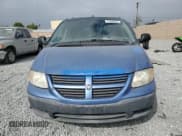 ✅ 2007 Dodge Caravan SE • VIN: 1D4GP25R87B170542 • Lot: 71558355. Wystawiony na Copart z przebiegiem 205 937 mil. Bezpłatny archiwum sprzedaży aukcyjnych z USA i szczegółowy raport historii pojazdu na DreamBid. Zdjęcie 5.