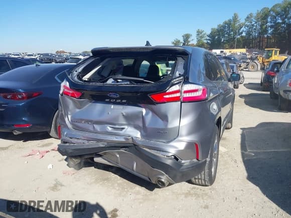 ✅ 2024 Ford Edge Titanium • VIN: 2FMPK4K94RBA90210 • Lot: 43616427. Wystawiony na IAAI z przebiegiem 45 539 mil. Bezpłatny archiwum sprzedaży aukcyjnych z USA i szczegółowy raport historii pojazdu na DreamBid. Zdjęcie 4.