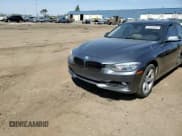 ✅ 2015 BMW 3 Series 320i xDrive • VIN: WBA3C3G51FNS75621 • Lot: 54325925. Wystawiony na Copart z przebiegiem 91 002 mil. Bezpłatny archiwum sprzedaży aukcyjnych z USA i szczegółowy raport historii pojazdu na DreamBid. Zdjęcie 13.