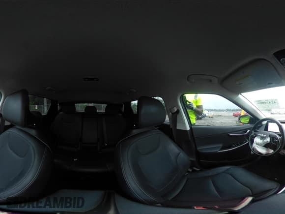 ✅ 2023 Kia EV6 Wind • VIN: KNDC34LA2P5111419 • Lot: 42424000. Listed on IAAI with 24,725 mi. Free auction sales archive from the USA and detailed vehicle history report at DreamBid. Image 19.