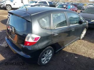 ✅ 2009 Honda Fit Sport • VIN: JHMGE88489S003718 • Лот: 43694268. Опубликован ранее на IAAI с пробегом 292 785 миль. Бесплатный доступ к архиву аукционных продаж из США и подробный отчёт об истории автомобиля на DreamBid. Изображение 4.