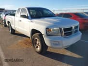 ✅ 2008 Dodge Dakota SLT • VIN: 1D7HE42K58S504608 • Лот: 43606035. Опубликован ранее на IAAI с пробегом 199 213 миль. Бесплатный доступ к архиву аукционных продаж из США и подробный отчёт об истории автомобиля на DreamBid. Изображение 1.
