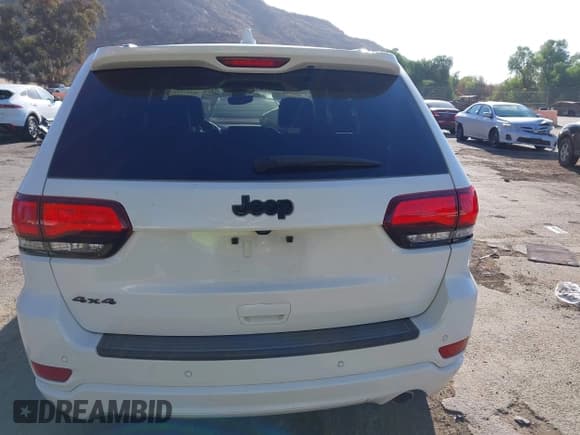 ✅ 2019 Jeep Grand Cherokee Upland • VIN: 1C4RJFAG4KC527771 • Lot: 43517774. Listed on IAAI with 90,056 mi. Free auction sales archive from the USA and detailed vehicle history report at DreamBid. Image 16.