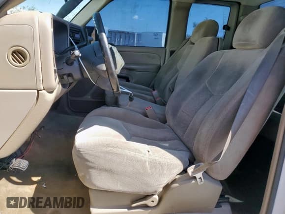 ✅ 2003 Chevrolet Silverado 1500 LS • VIN: 2GCEC19X631207679 • Lot: 69688405. Wystawiony na Copart z przebiegiem Nie podano. Bezpłatny archiwum sprzedaży aukcyjnych z USA i szczegółowy raport historii pojazdu na DreamBid. Zdjęcie 7.