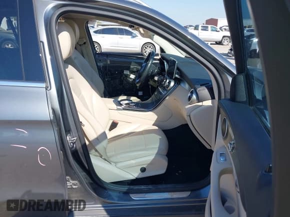 ✅ 2016 Mercedes-Benz GLC 300 • VIN: WDC0G4JB3GF094752 • Lot: 43321351. Listed on IAAI with 100,759 mi. Free auction sales archive from the USA and detailed vehicle history report at DreamBid. Image 5.