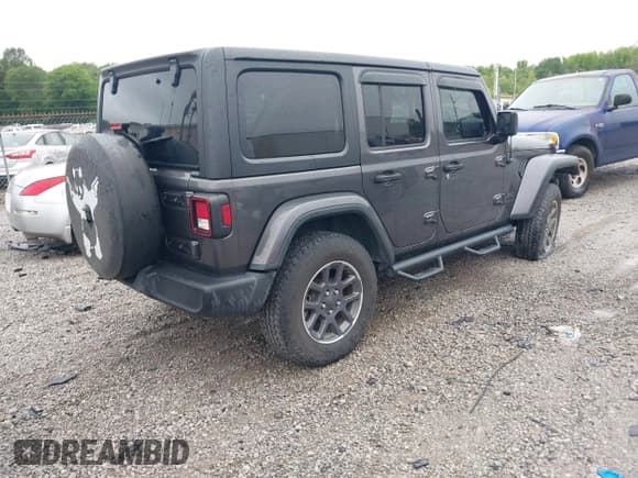 ✅ 2021 Jeep Wrangler Unlimited Sport S • VIN: 1C4HJXDN5MW549839 • Lot: 42345979. Wystawiony na IAAI z przebiegiem 43 634 mil. Bezpłatny archiwum sprzedaży aukcyjnych z USA i szczegółowy raport historii pojazdu na DreamBid. Zdjęcie 4.