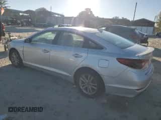 2016 Hyundai Sonata SE z VIN 5NPE24AFXGH308848, wystawiony jako Copart lot #82654975 z przebiegiem 177 959 mil mil oraz Czysty tytuł • Clean title. Historia ofert i sprzedaży dostępna na DreamBid. Obrazek 2.