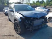 ✅ 2025 Volkswagen Atlas SE • VIN: 1V2KR2CA1SC526135 • Лот: 42706139. Опубликован ранее на IAAI с пробегом 2 706 миль. Бесплатный доступ к архиву аукционных продаж из США и подробный отчёт об истории автомобиля на DreamBid. Изображение 1.