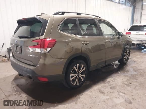 ✅ 2023 Subaru Forester Limited • VIN: JF2SKAPC3PH486888 • Лот: 43225921. Опубликован ранее на IAAI с пробегом 33 879 миль. Бесплатный доступ к архиву аукционных продаж из США и подробный отчёт об истории автомобиля на DreamBid. Изображение 4.
