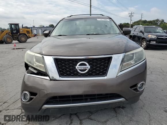 ✅ 2015 Nissan Pathfinder Platinum • VIN: 5N1AR2MN5FC717122 • Lot: 71411965. Wystawiony na Copart z przebiegiem 215 470 mil. Bezpłatny archiwum sprzedaży aukcyjnych z USA i szczegółowy raport historii pojazdu na DreamBid. Zdjęcie 5.