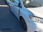 ✅ 2019 Toyota Sienna XLE • VIN: 5TDDZ3DC0KS220459 • Lot: 43897374. Wystawiony na IAAI z przebiegiem 82 334 mil. Bezpłatny archiwum sprzedaży aukcyjnych z USA i szczegółowy raport historii pojazdu na DreamBid. Zdjęcie 17.