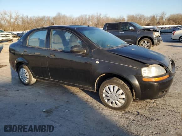 2005 Chevrolet Aveo SVM z VIN KL1TD526X5B325483, wystawiony jako Copart lot #42522785 z przebiegiem Nie podano mil oraz Szkoda całkowita • Salvage title. Historia ofert i sprzedaży dostępna na DreamBid. Obrazek 4.