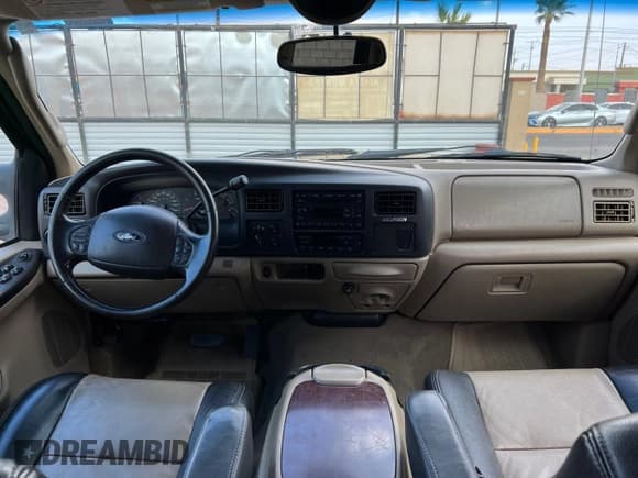 ✅ 2005 Ford Excursion Eddie Bauer • VIN: 1FMSU45P85EA05897 • Lot: 81699935. Wystawiony na Copart z przebiegiem 128 092 mil. Bezpłatny archiwum sprzedaży aukcyjnych z USA i szczegółowy raport historii pojazdu na DreamBid. Zdjęcie 9.