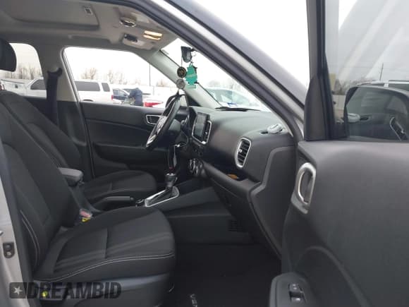 ✅ 2023 Hyundai Venue SEL • VIN: KMHRC8A37PU250629 • Lot: 41283265. Listed on IAAI with 11,113 mi. Free auction sales archive from the USA and detailed vehicle history report at DreamBid. Image 5.