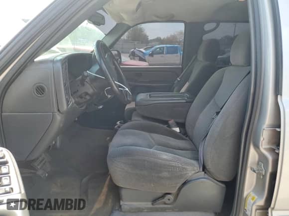 ✅ 2006 Chevrolet Silverado 1500 LT1 • VIN: 2GCEK13T961130173 • Lot: 69500414. Wystawiony na Copart z przebiegiem 195 532 mil mil. Skorzystaj z bezpłatnego archiwum sprzedaży aukcyjnych z USA i zobacz szczegółowy raport historii pojazdu na DreamBid. Zdjęcie 7.