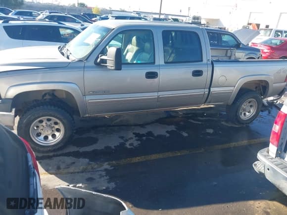 ✅ 2001 Chevrolet Silverado 2500HD LT3 • VIN: 1GCHK23G91F134828 • Лот: 40725454. Опубликован ранее на IAAI с пробегом 187 129 миль. Бесплатный доступ к архиву аукционных продаж из США и подробный отчёт об истории автомобиля на DreamBid. Изображение 14.