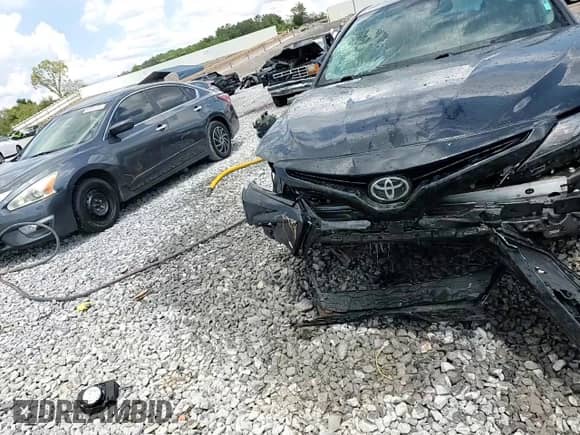 2022 Toyota Camry SE with VIN 4T1S11AK8NU688157, listed as a Copart auction lot 69876005 with 84,104 mi miles and Salvage title. Bid and sale history available at DreamBid. Image 13.