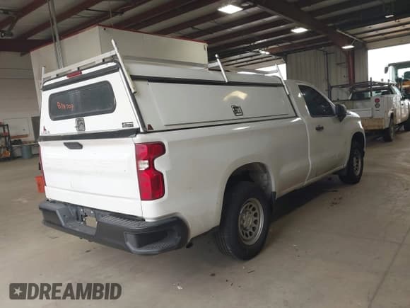 ✅ 2019 Chevrolet Silverado 1500 Work Truck • VIN: 3GCNWAEH3KG195793 • Lot: 42838703. Wystawiony na IAAI z przebiegiem 111 297 mil. Bezpłatny archiwum sprzedaży aukcyjnych z USA i szczegółowy raport historii pojazdu na DreamBid. Zdjęcie 4.