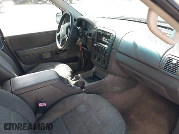 ✅ 2002 Ford Explorer XLS • VIN: 1FMZU72E22UA07200 • Лот: 43560879. Опубликован ранее на IAAI с пробегом 237 184 миль. Бесплатный доступ к архиву аукционных продаж из США и подробный отчёт об истории автомобиля на DreamBid. Изображение 5.